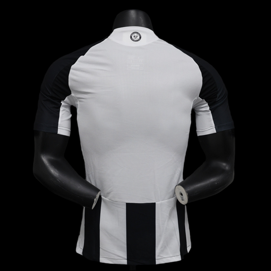 Maillot domicile Newcastle 24-25