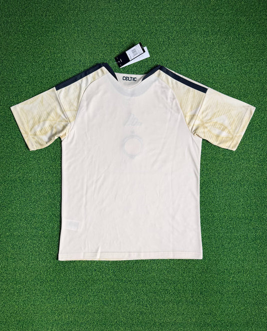 Troisième maillot du Celtic 26-27