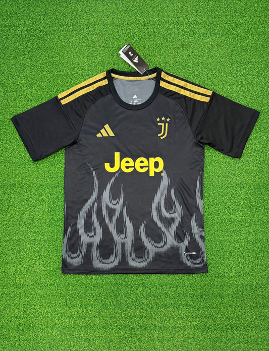Troisième maillot de la Juventus 26-27