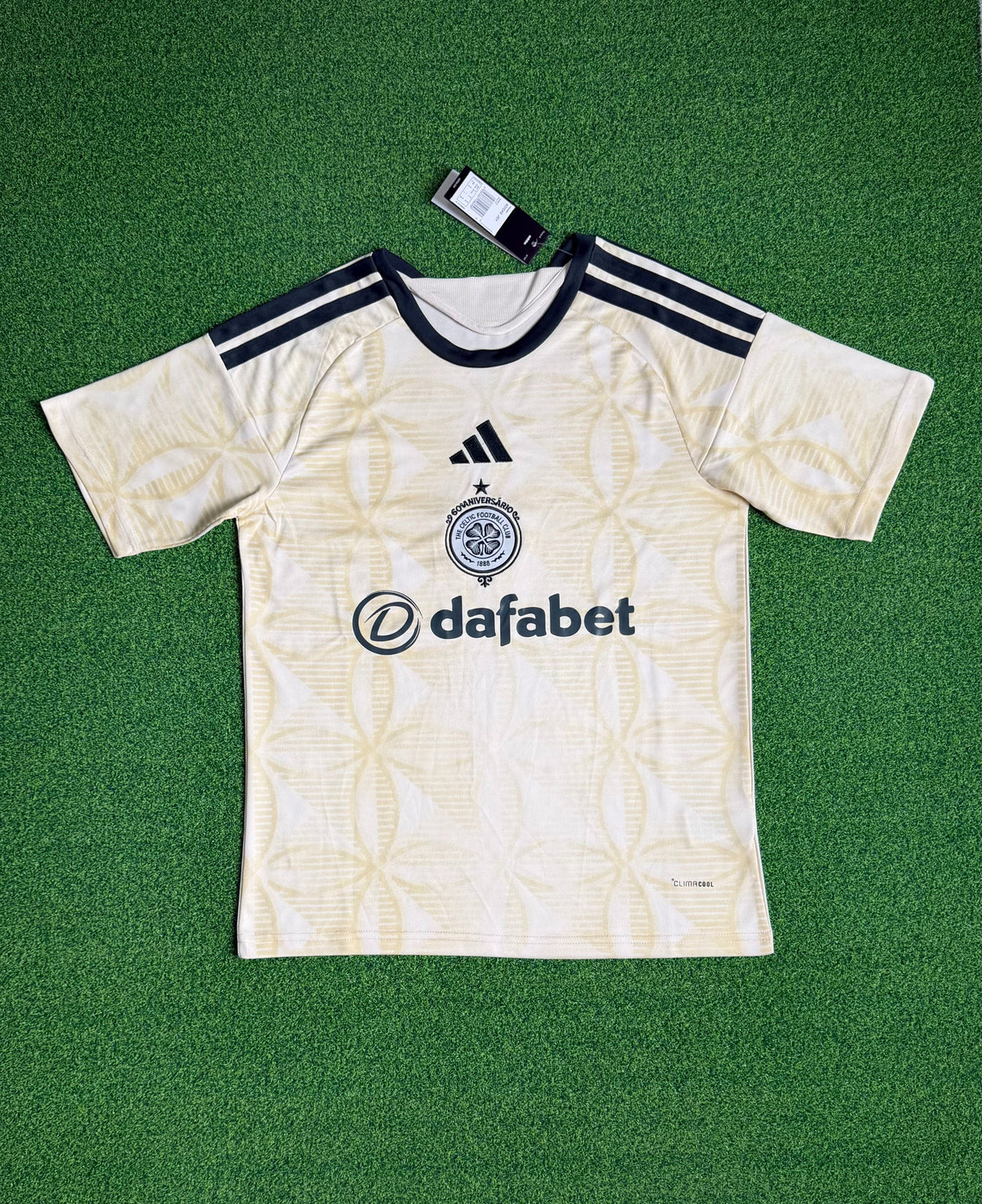 Troisième maillot du Celtic 26-27